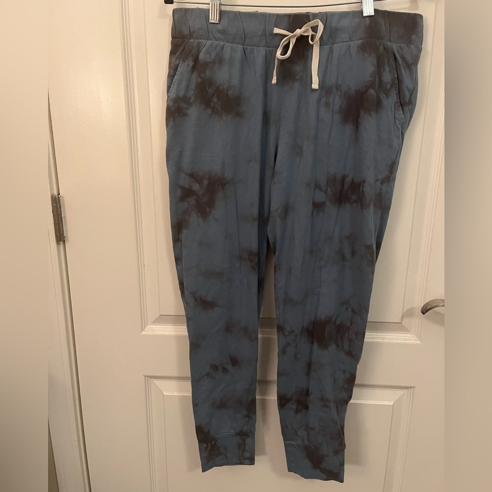 O’Neill Raquel Tie Dye Lounge Pants. 
Blue shadow.